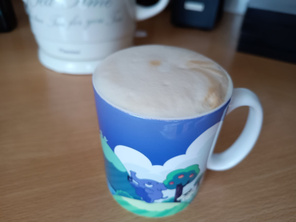 Mastodon mug with latte machiatoo 